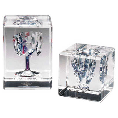 https://www.judaica.com/media/catalog/product/c/u/cubed-wedding-glass-keepsake-16939-base-aa36bdf403b649d5d021d495e612e33f7a6baf4f.jpg